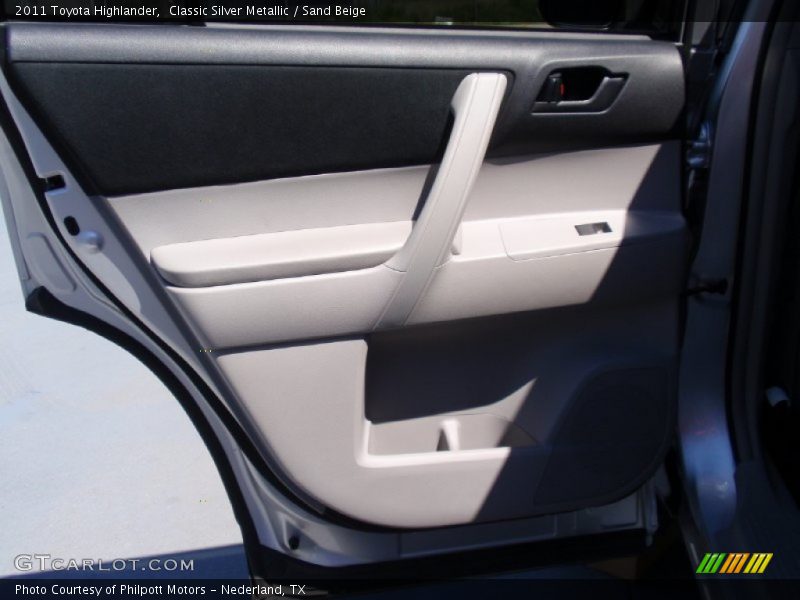 Classic Silver Metallic / Sand Beige 2011 Toyota Highlander