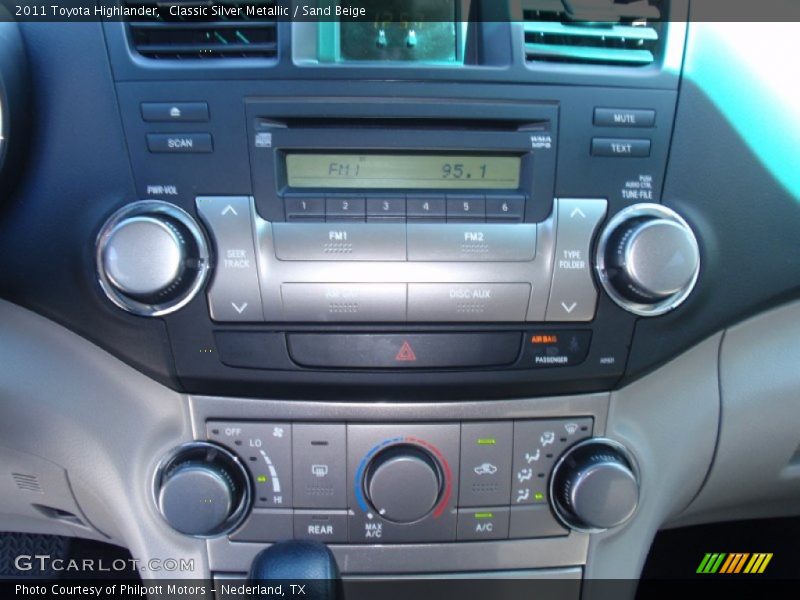 Classic Silver Metallic / Sand Beige 2011 Toyota Highlander