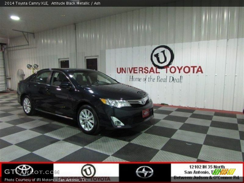 Attitude Black Metallic / Ash 2014 Toyota Camry XLE