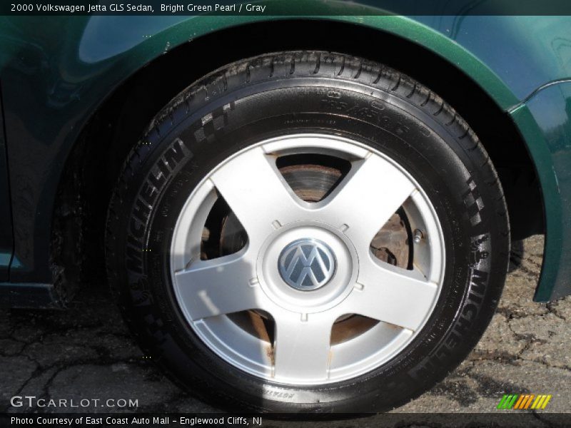 Bright Green Pearl / Gray 2000 Volkswagen Jetta GLS Sedan