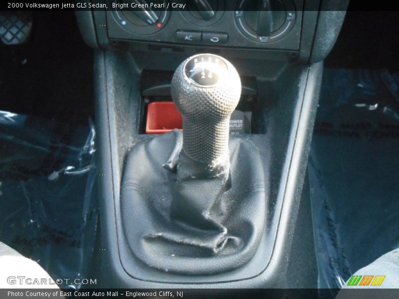 Bright Green Pearl / Gray 2000 Volkswagen Jetta GLS Sedan