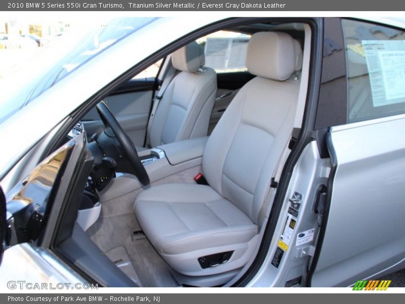Front Seat of 2010 5 Series 550i Gran Turismo
