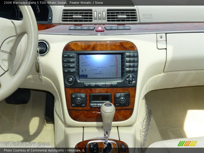 Controls of 2006 S 500 4Matic Sedan