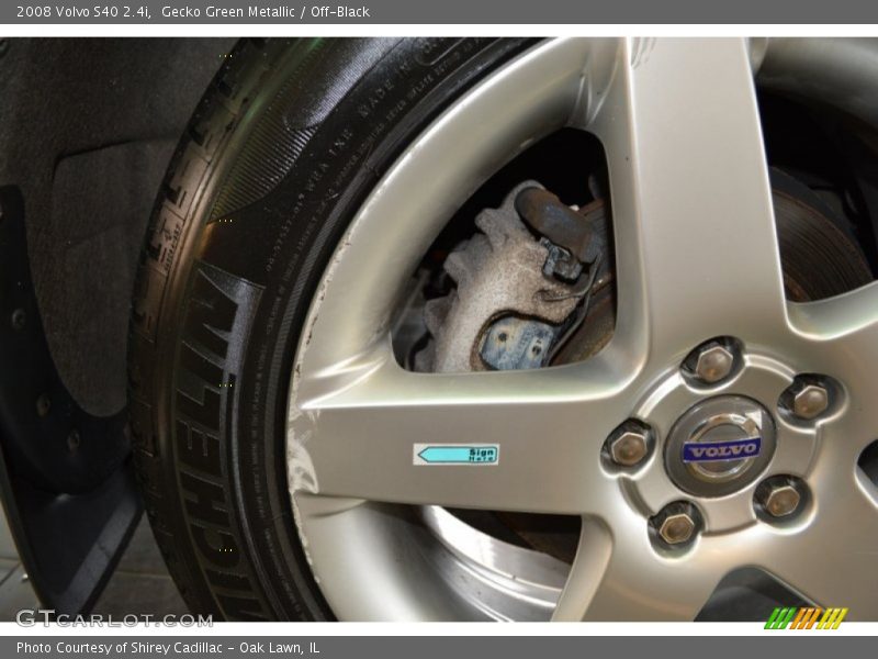 Gecko Green Metallic / Off-Black 2008 Volvo S40 2.4i