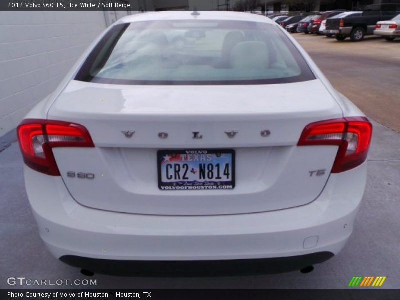 Ice White / Soft Beige 2012 Volvo S60 T5