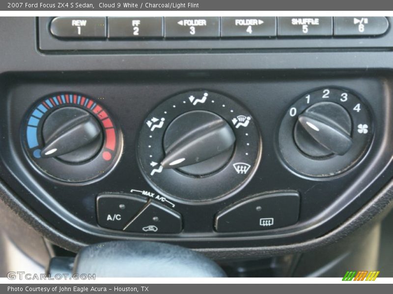 Cloud 9 White / Charcoal/Light Flint 2007 Ford Focus ZX4 S Sedan