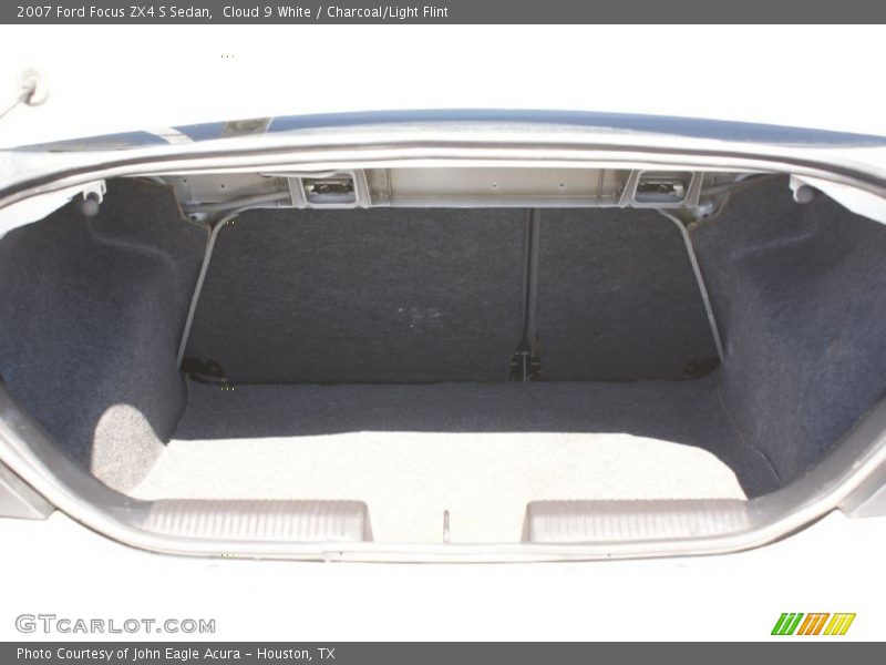 Cloud 9 White / Charcoal/Light Flint 2007 Ford Focus ZX4 S Sedan