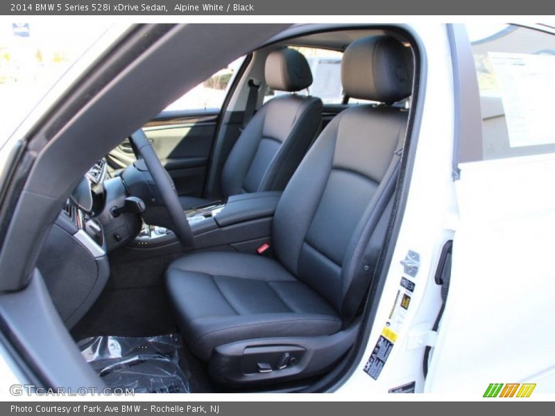 Front Seat of 2014 5 Series 528i xDrive Sedan