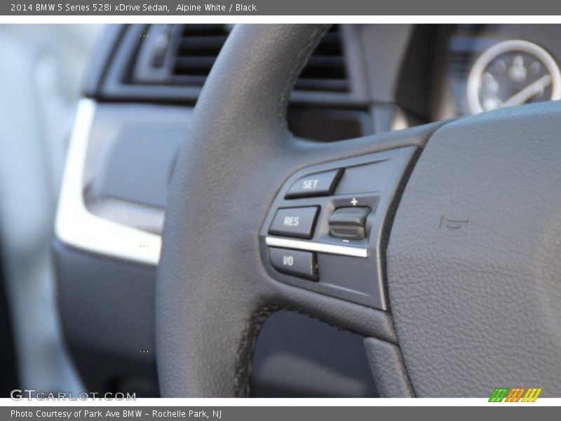 Controls of 2014 5 Series 528i xDrive Sedan