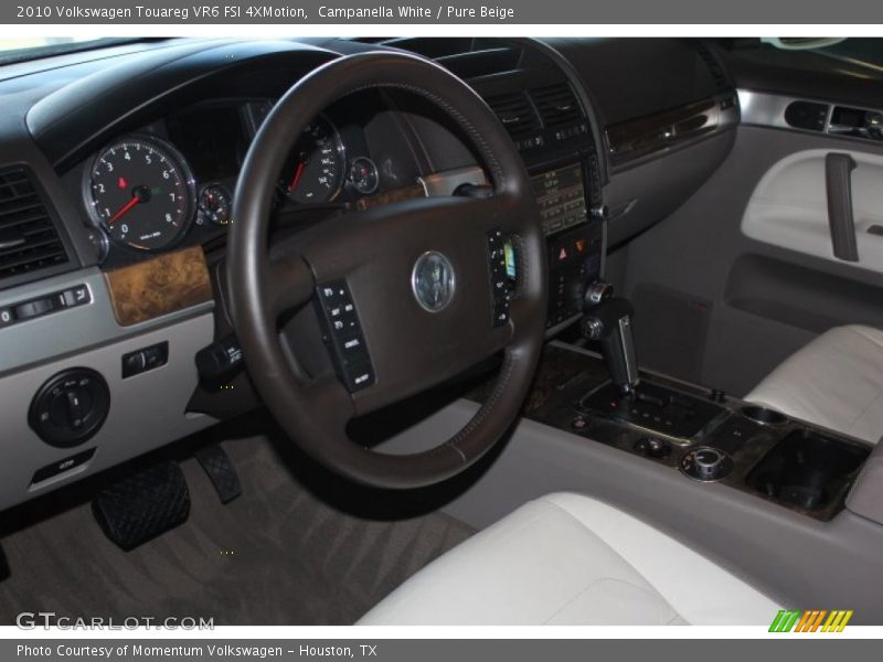 Campanella White / Pure Beige 2010 Volkswagen Touareg VR6 FSI 4XMotion