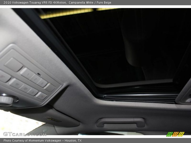 Campanella White / Pure Beige 2010 Volkswagen Touareg VR6 FSI 4XMotion