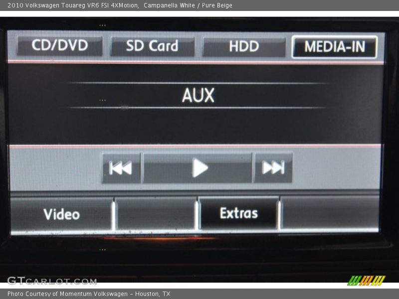 Campanella White / Pure Beige 2010 Volkswagen Touareg VR6 FSI 4XMotion