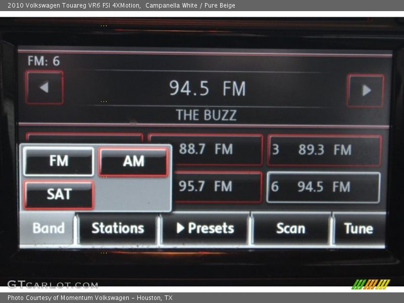 Campanella White / Pure Beige 2010 Volkswagen Touareg VR6 FSI 4XMotion