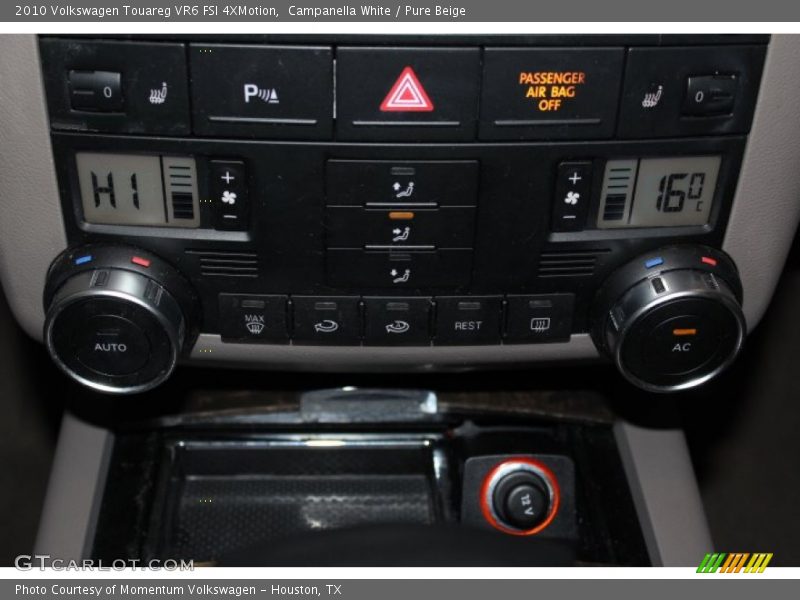 Campanella White / Pure Beige 2010 Volkswagen Touareg VR6 FSI 4XMotion