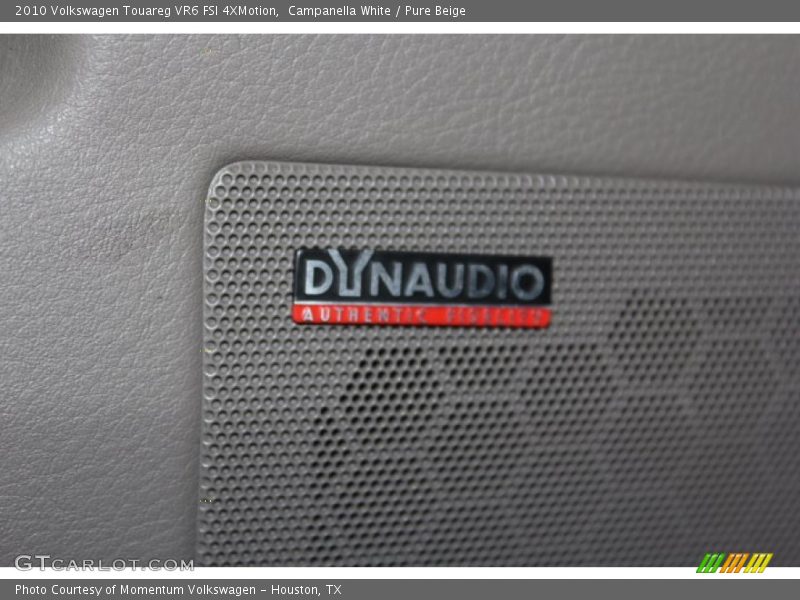 Campanella White / Pure Beige 2010 Volkswagen Touareg VR6 FSI 4XMotion
