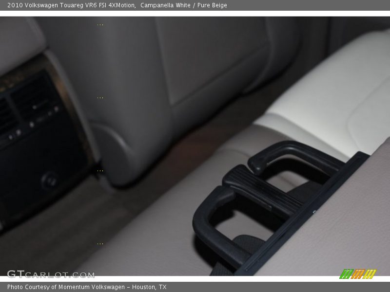 Campanella White / Pure Beige 2010 Volkswagen Touareg VR6 FSI 4XMotion