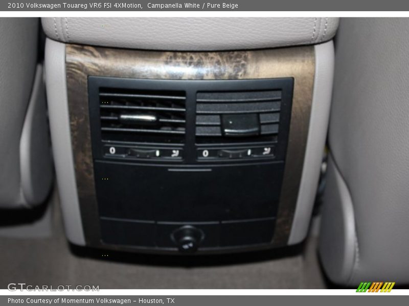 Campanella White / Pure Beige 2010 Volkswagen Touareg VR6 FSI 4XMotion