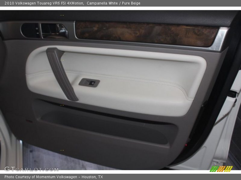 Campanella White / Pure Beige 2010 Volkswagen Touareg VR6 FSI 4XMotion
