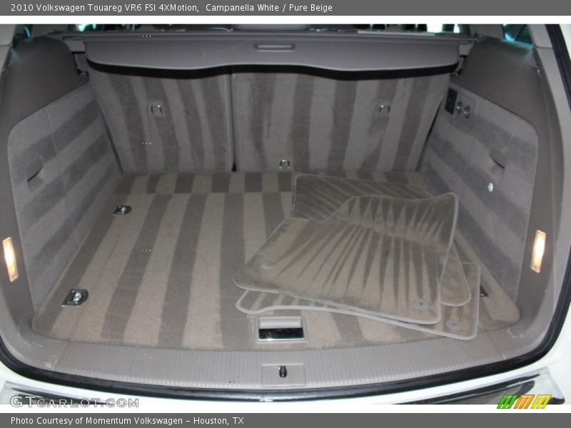 Campanella White / Pure Beige 2010 Volkswagen Touareg VR6 FSI 4XMotion