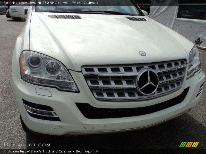 Arctic White / Cashmere 2011 Mercedes-Benz ML 350 4Matic