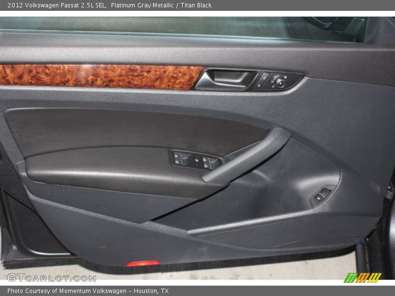 Platinum Gray Metallic / Titan Black 2012 Volkswagen Passat 2.5L SEL