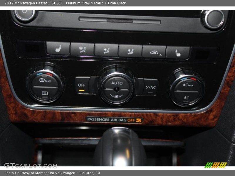Platinum Gray Metallic / Titan Black 2012 Volkswagen Passat 2.5L SEL