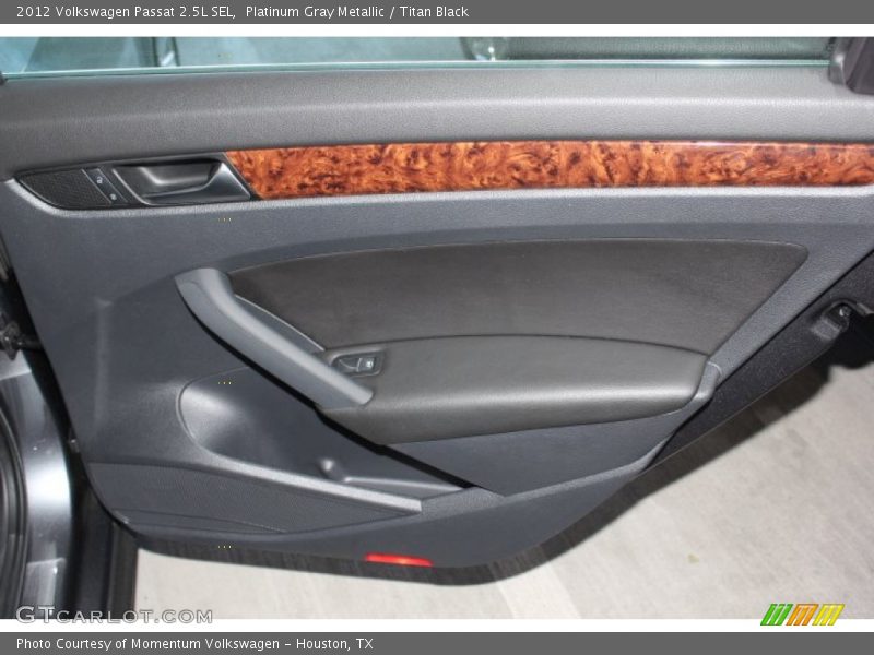 Platinum Gray Metallic / Titan Black 2012 Volkswagen Passat 2.5L SEL