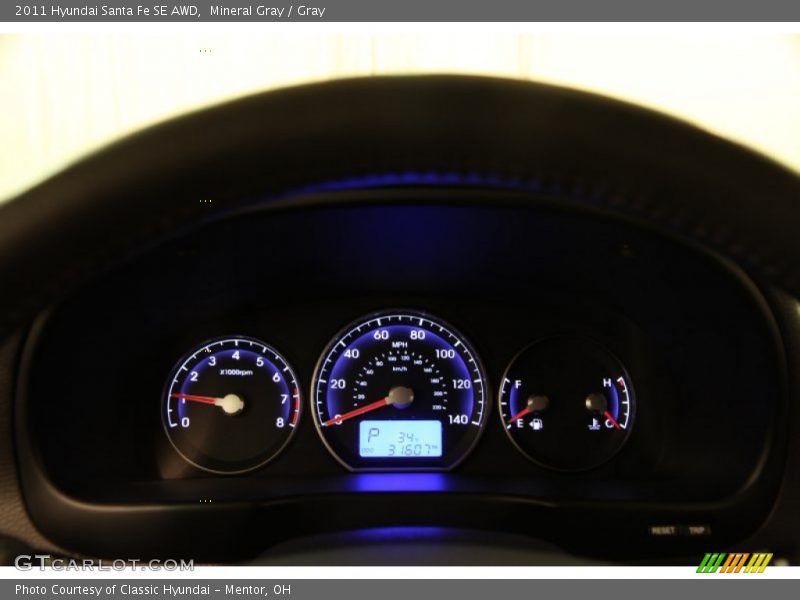 Mineral Gray / Gray 2011 Hyundai Santa Fe SE AWD