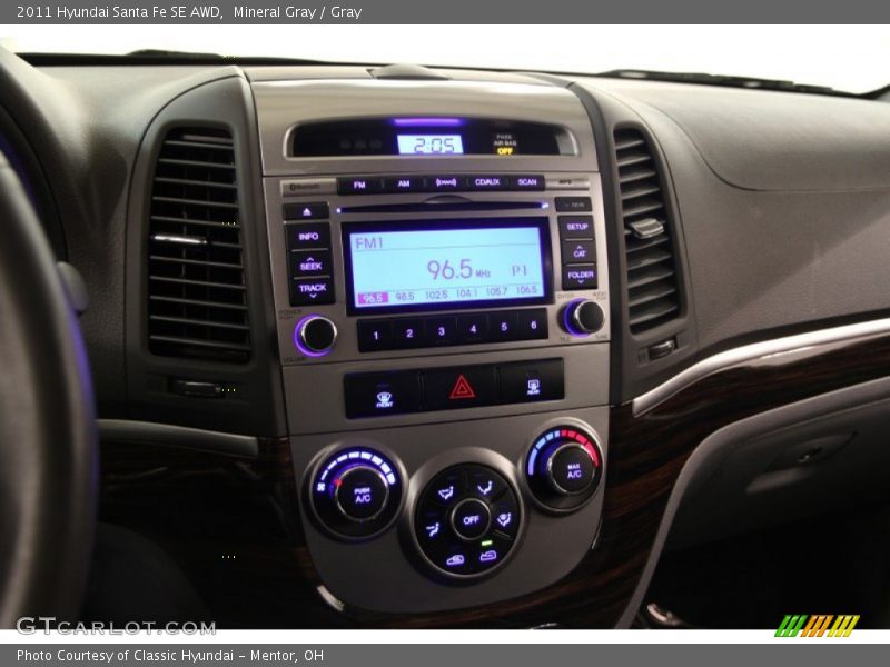 Mineral Gray / Gray 2011 Hyundai Santa Fe SE AWD