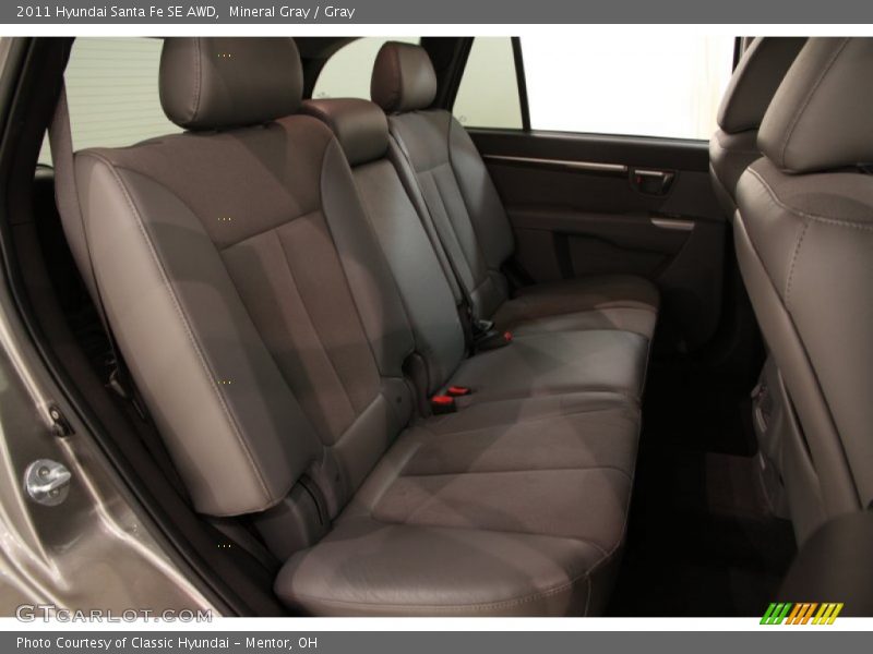 Mineral Gray / Gray 2011 Hyundai Santa Fe SE AWD