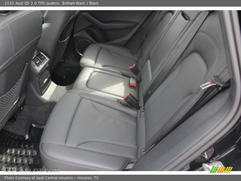 Rear Seat of 2013 Q5 3.0 TFSI quattro