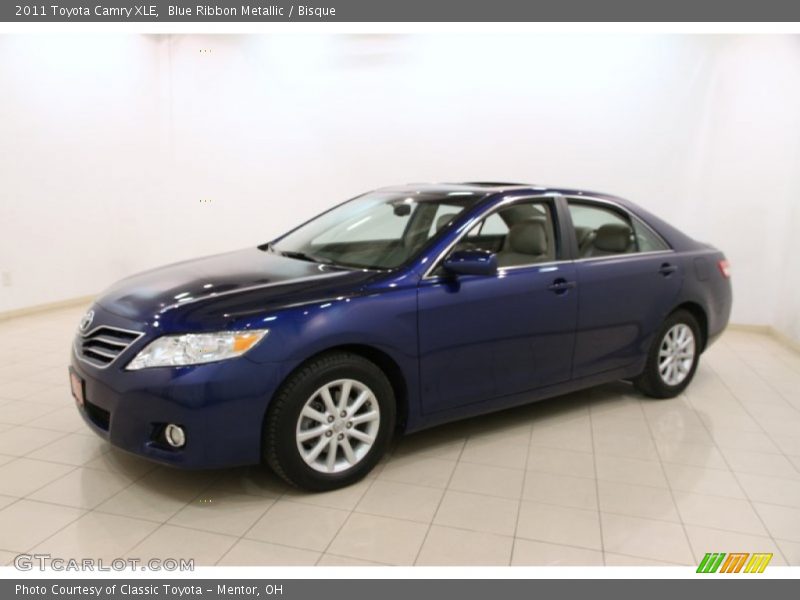 Blue Ribbon Metallic / Bisque 2011 Toyota Camry XLE