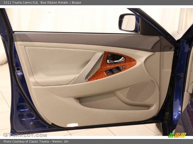 Blue Ribbon Metallic / Bisque 2011 Toyota Camry XLE