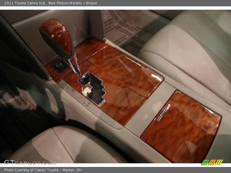 Blue Ribbon Metallic / Bisque 2011 Toyota Camry XLE