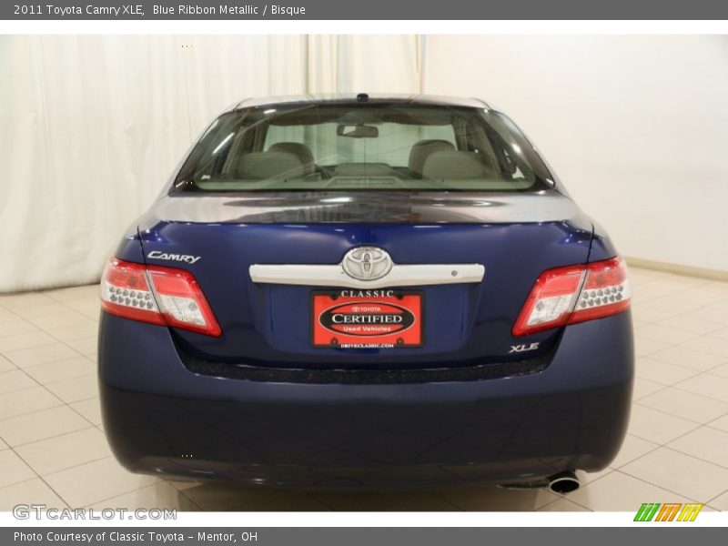 Blue Ribbon Metallic / Bisque 2011 Toyota Camry XLE