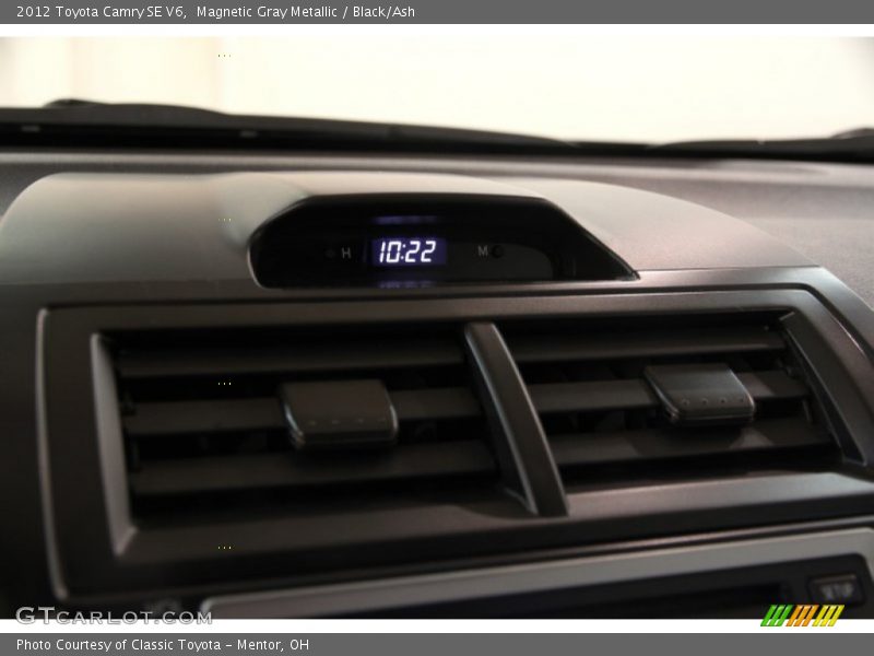 Magnetic Gray Metallic / Black/Ash 2012 Toyota Camry SE V6