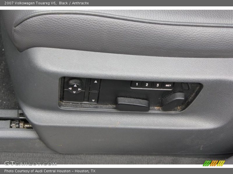 Black / Anthracite 2007 Volkswagen Touareg V6
