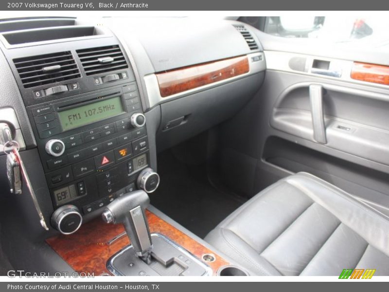 Black / Anthracite 2007 Volkswagen Touareg V6