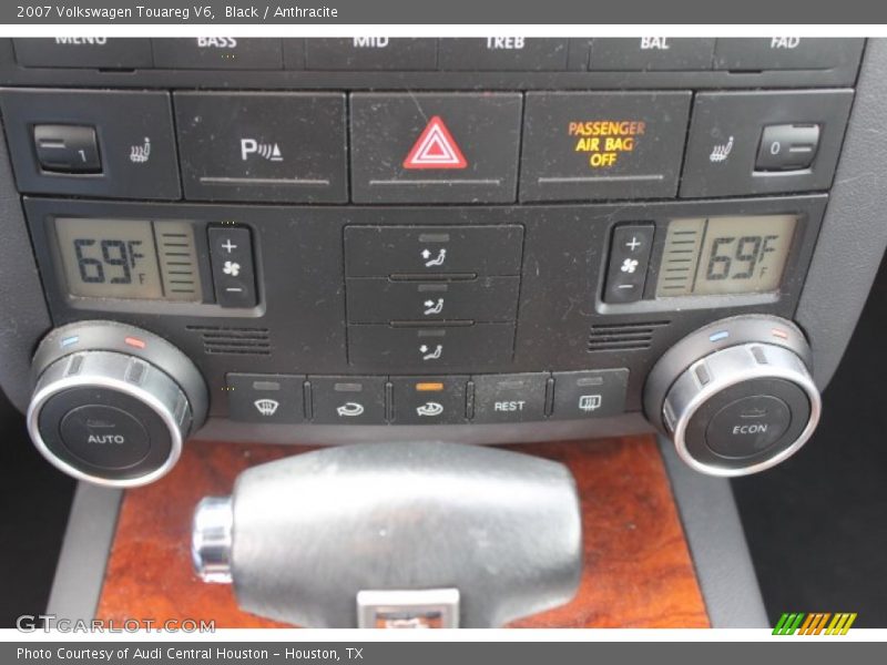 Black / Anthracite 2007 Volkswagen Touareg V6