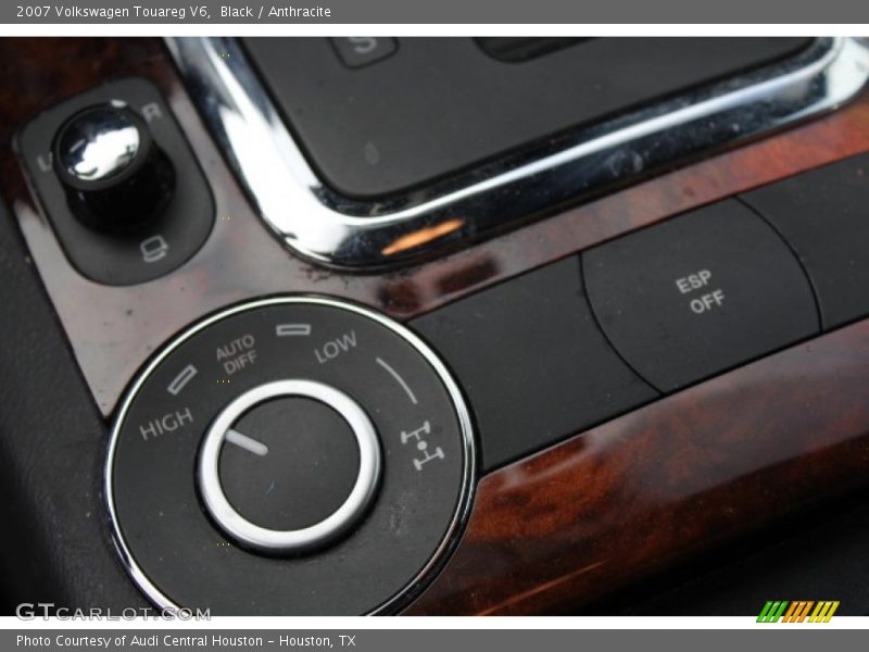 Black / Anthracite 2007 Volkswagen Touareg V6