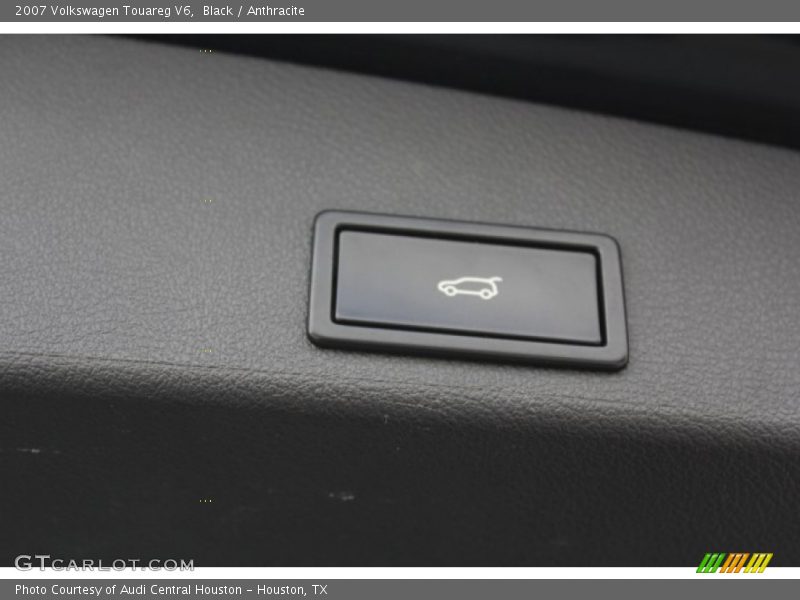 Black / Anthracite 2007 Volkswagen Touareg V6
