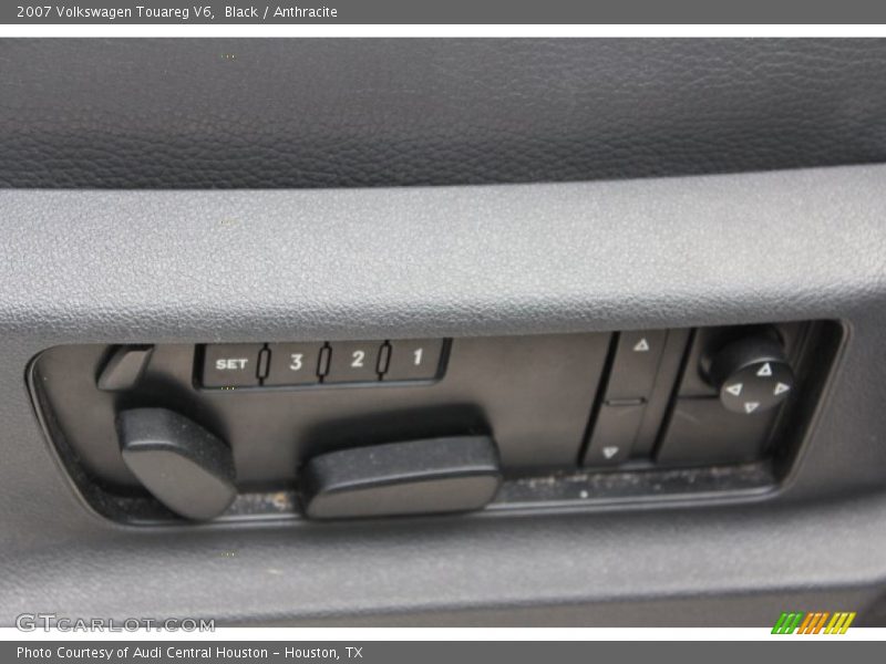 Black / Anthracite 2007 Volkswagen Touareg V6