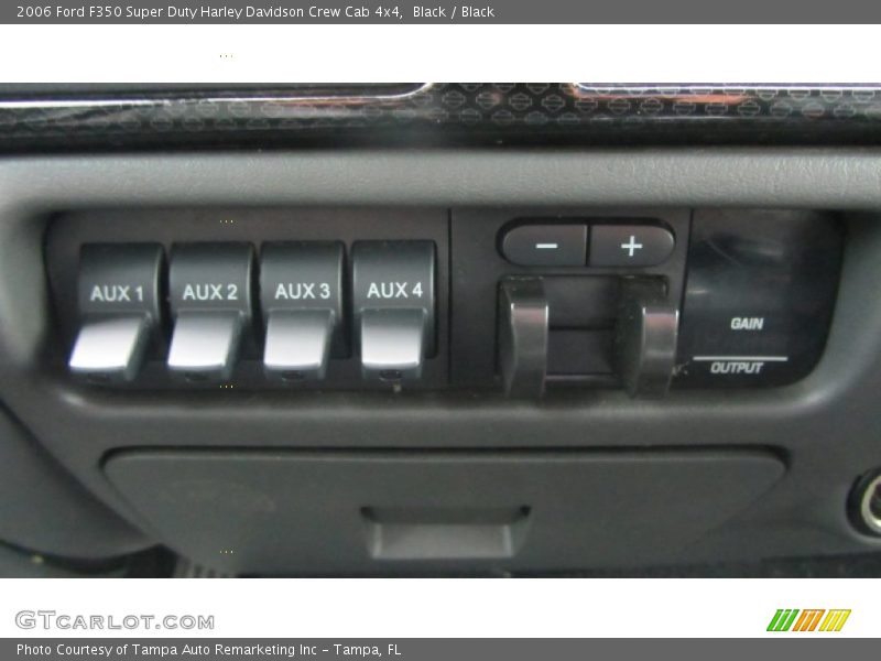 Controls of 2006 F350 Super Duty Harley Davidson Crew Cab 4x4