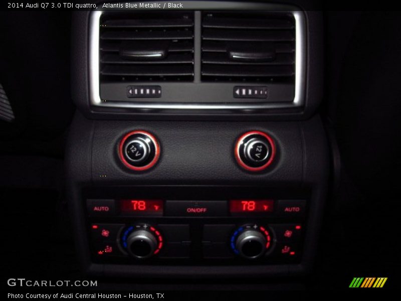 Atlantis Blue Metallic / Black 2014 Audi Q7 3.0 TDI quattro