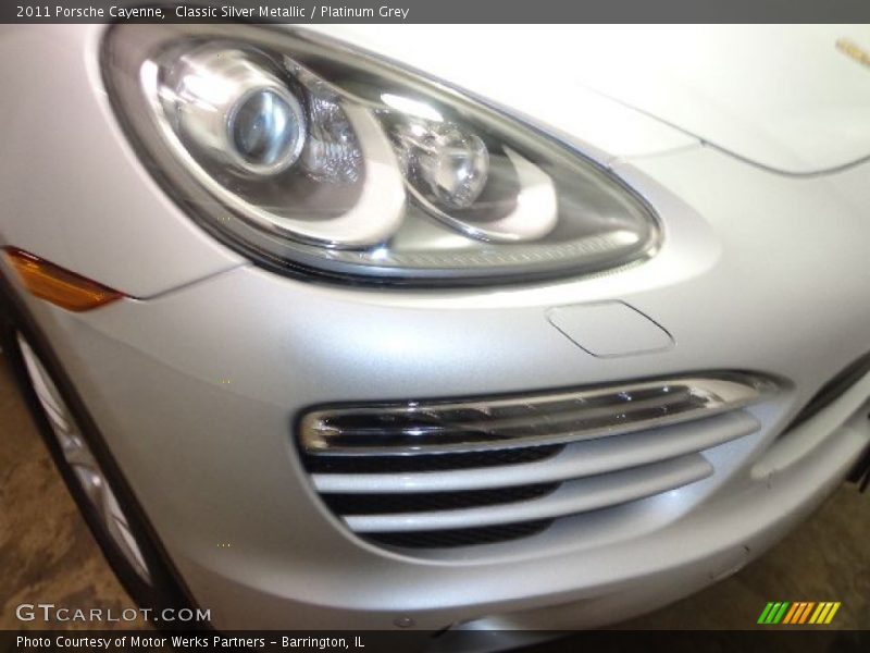 Classic Silver Metallic / Platinum Grey 2011 Porsche Cayenne