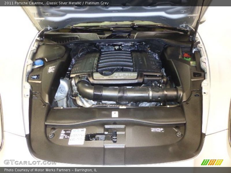 Classic Silver Metallic / Platinum Grey 2011 Porsche Cayenne