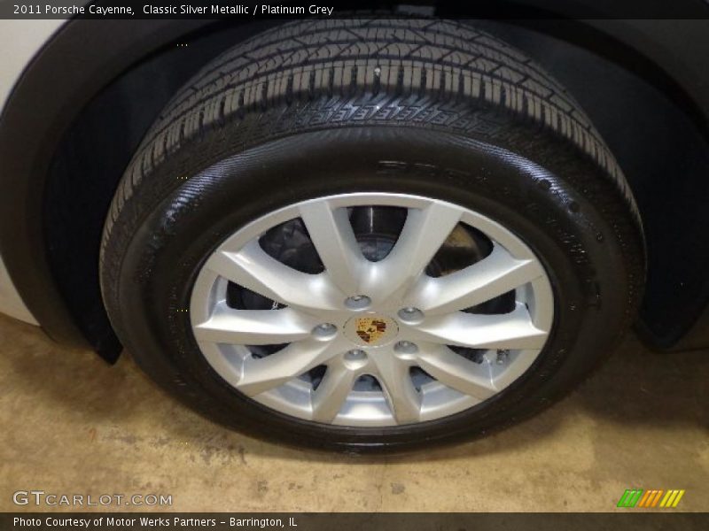 Classic Silver Metallic / Platinum Grey 2011 Porsche Cayenne