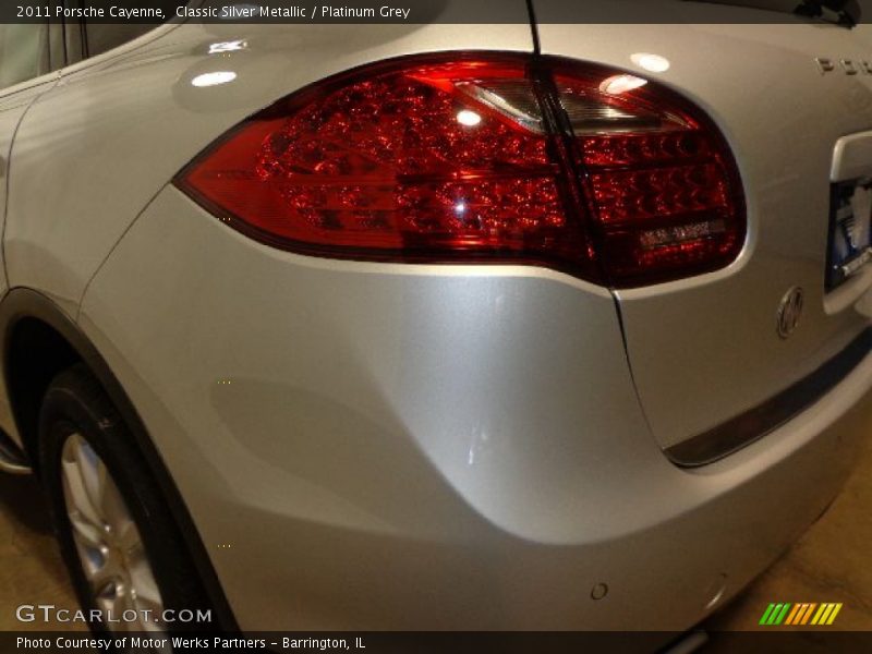 Classic Silver Metallic / Platinum Grey 2011 Porsche Cayenne