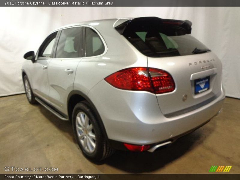 Classic Silver Metallic / Platinum Grey 2011 Porsche Cayenne