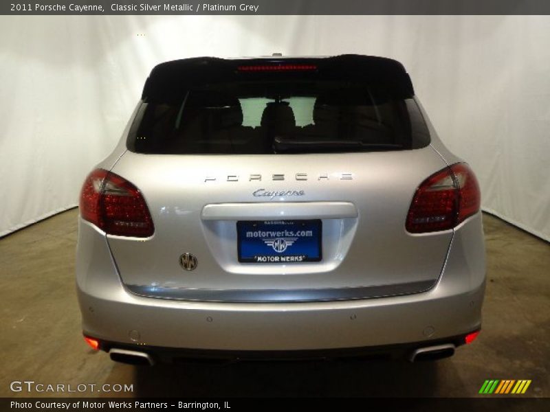 Classic Silver Metallic / Platinum Grey 2011 Porsche Cayenne